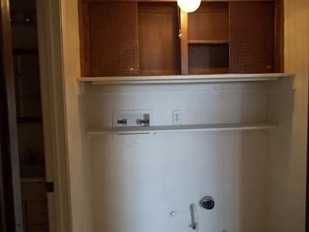 2404 Chelwood Park Blvd NE — Photo 21