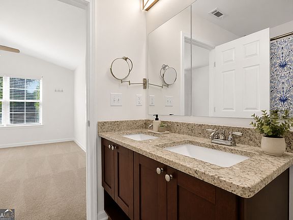 3rd image of 107 Emmette Dr