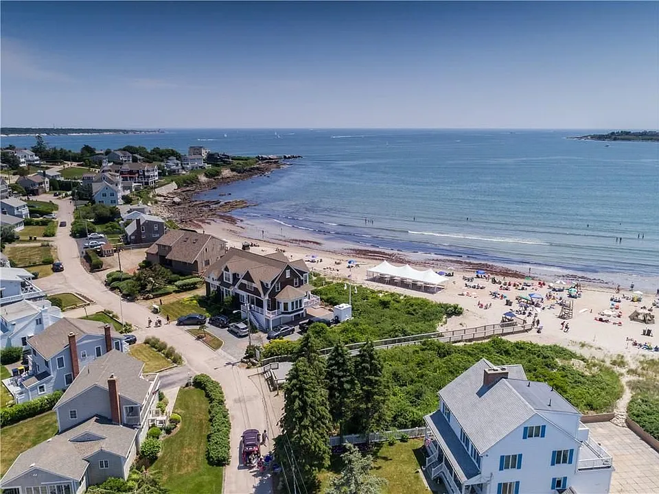 6 Dunes Rd