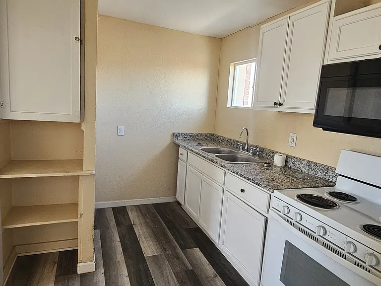 3311 Hueco Ave — Photo 1