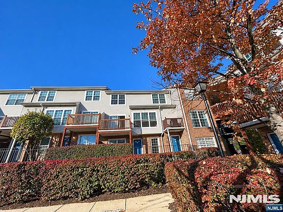 2nd image of 474 Lee Court #4107