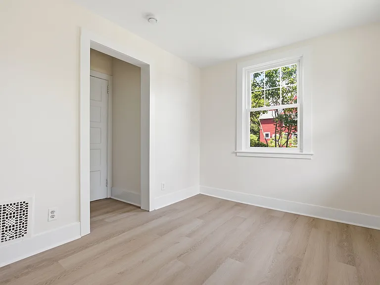 84 Sherwood Pl #1 — Photo 22