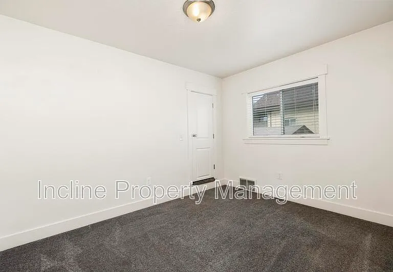 792 W 500 N — Photo 8
