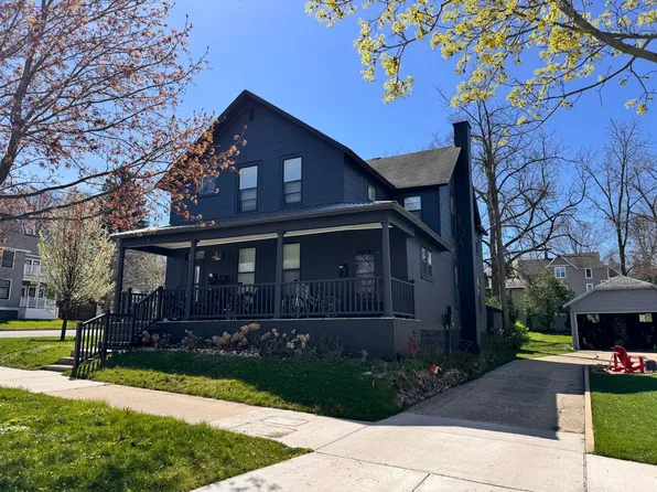 524 State St, Petoskey, MI 49770