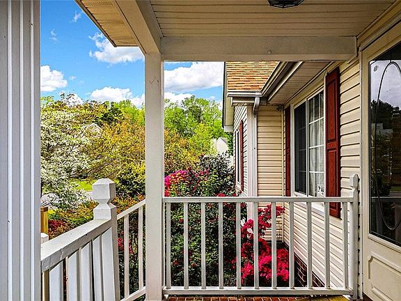 Conveniently located with easy access to shopping, dining, and interstates. Located in the Grassfield High School attendance zone.