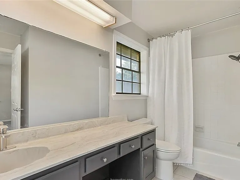 2400 Longmire Dr #301 — Photo 13