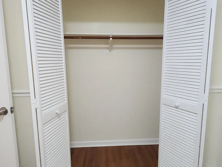 897 Alexander Ave — Photo 13