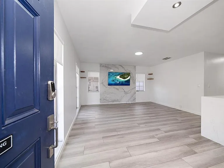 3920 W Barcelona St — Photo 3
