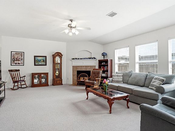 5th image of 1904 Fairmount Park Dr