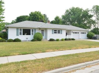 202 E Goodland St, Sun Prairie, WI 53590
