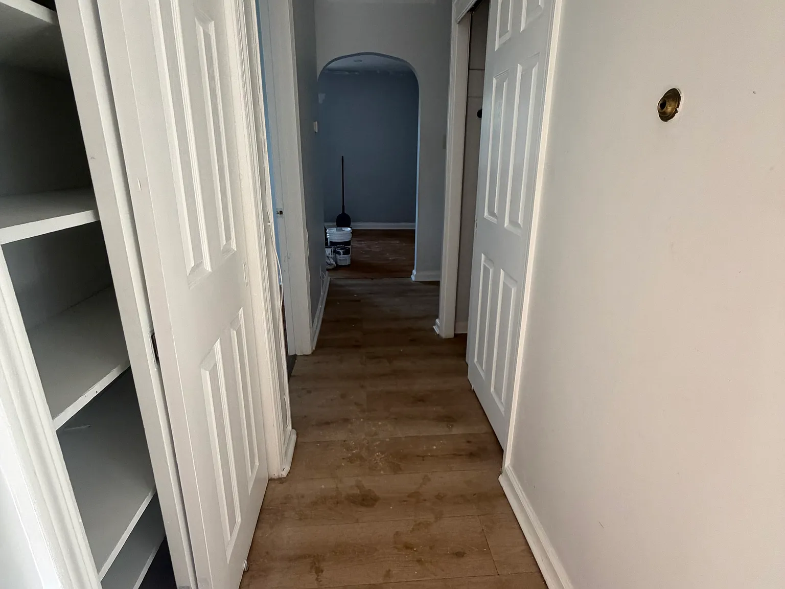 2 bed, 800 sqft, $2,200 — Photo 2