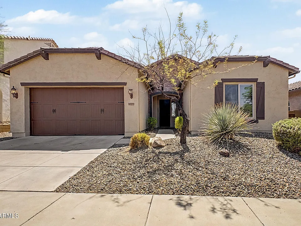 2023 W Chimney Rock Rd