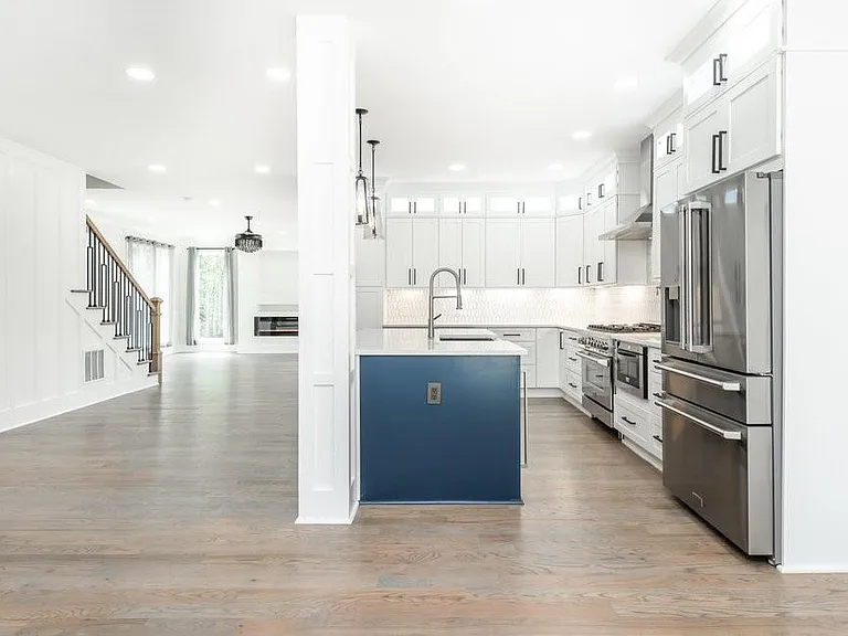 4056 Ashford Dunwoody Rd NE — Photo 30