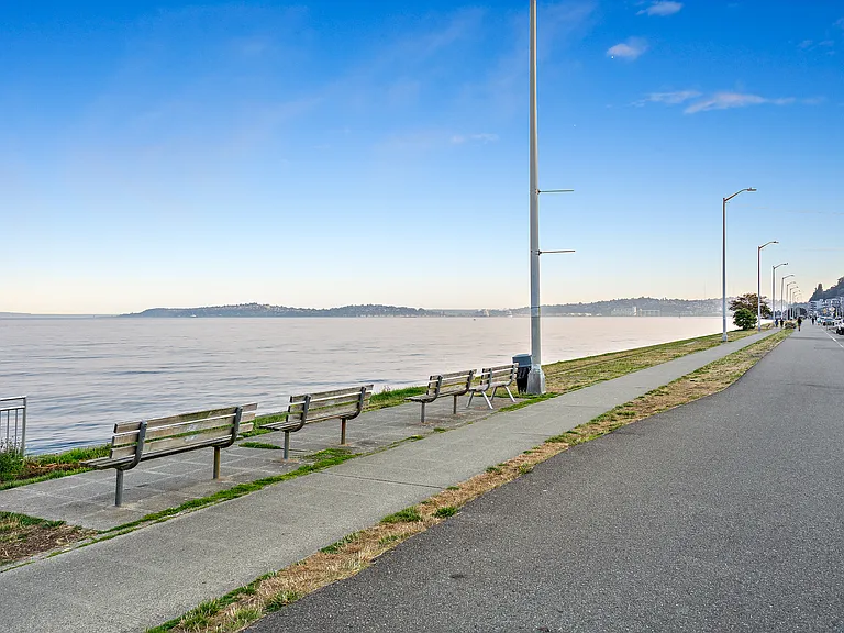 2136 Alki Ave SW #102 — Photo 9