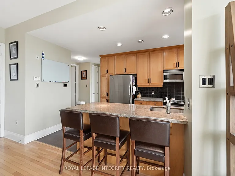 420 Berkley Ave #802 — Photo 13