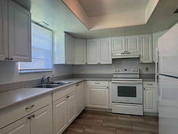 4th image of 11 San Jose Cir