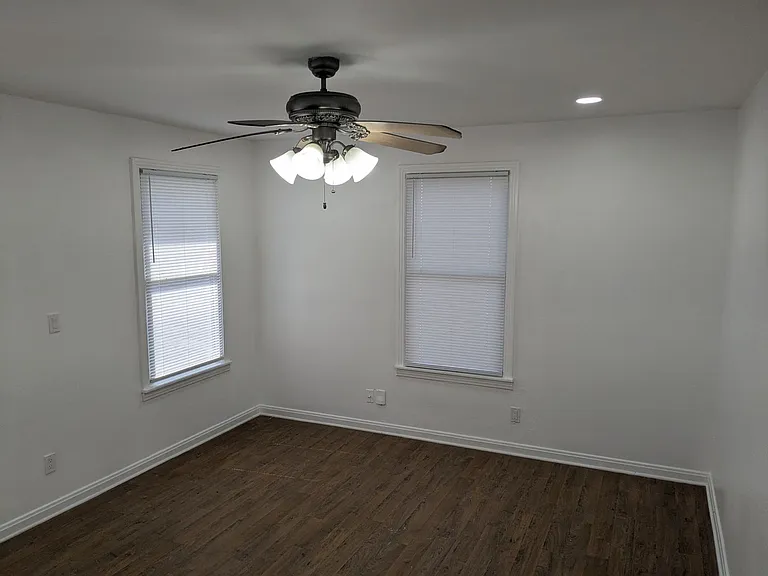 1806 S 5th St — Photo 13