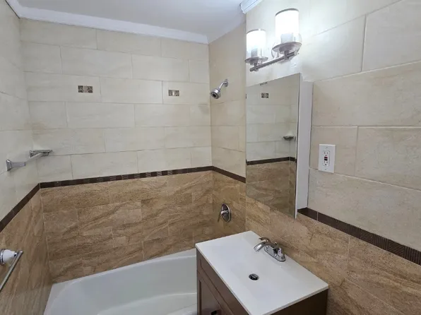 175-20 Wexford Terrace image 8 of 18