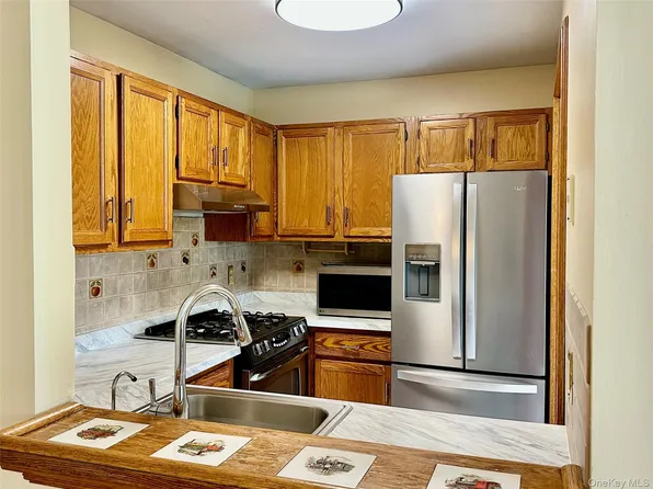 25 Lexington Hl Unit 7, Harriman, NY 10926
