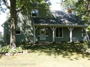 2199 Butte Des Morts Beach Rd, Neenah, WI 54956