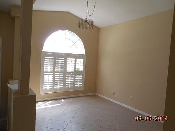 3rd image of 1289 SW Fletcher Ln