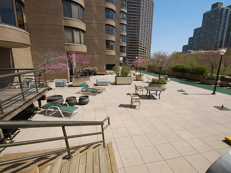 330 E 38th St #36N — Photo 30