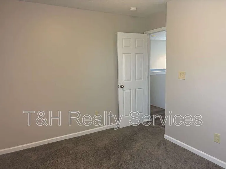 2273 Shadowbrook Trce — Photo 18