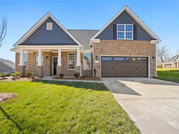 4476 Olivine Ln, Pfafftown, NC 27040