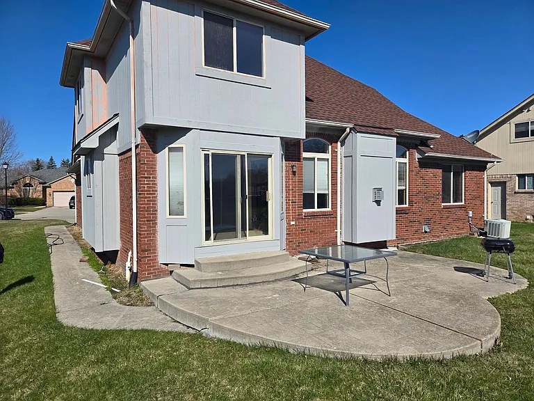 42510 Pinehurst Dr — Photo 23