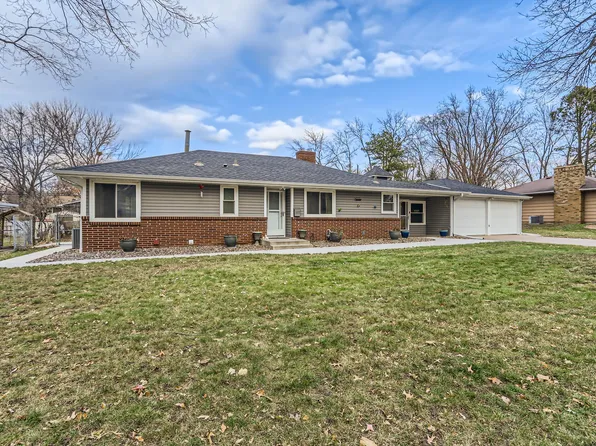 377 66th Ave NE, Fridley, MN 55432