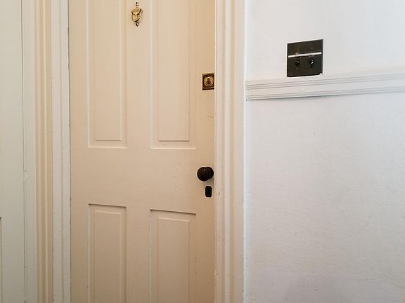 4th image of 216 Washington Ave #3