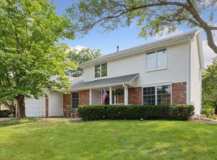 231 Mountain Way, Chanhassen, MN 55317