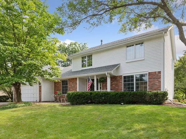 231 Mountain Way, Chanhassen, MN 55317