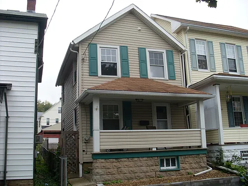 652 Coleman Ave Photo 1