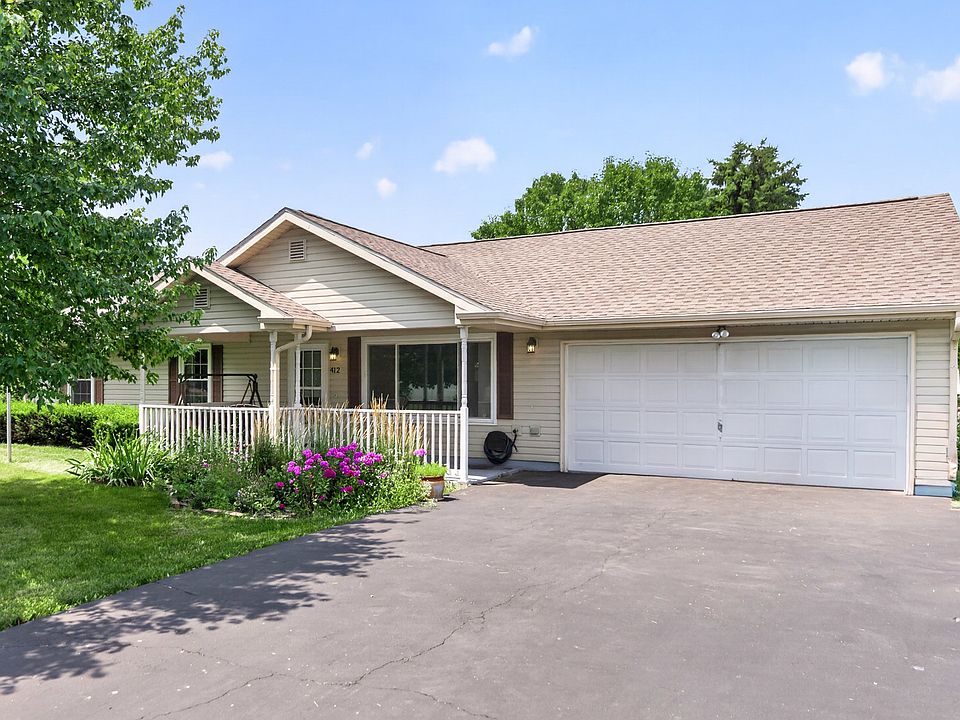 1st image of 412 Spruce Ln