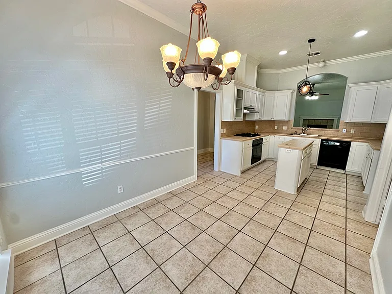 12704 Briar Hollow Ln — Photo 5