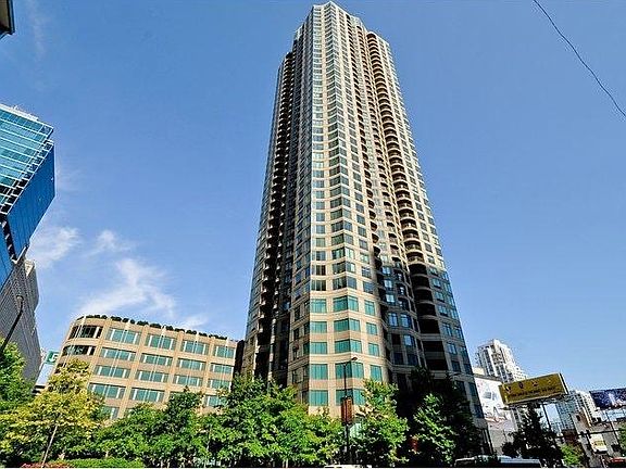 2nd image of 400 N La Salle Dr APT 2512