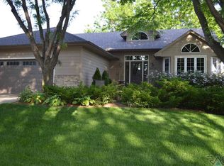 3405 E Micah Ln, Sioux Falls, SD 57103