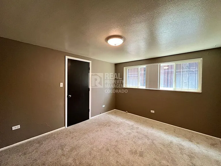 1221 N Clarkson St #2 — Photo 13