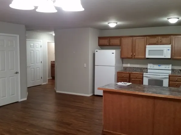 1052 W Yellow Cir, Ozark, MO 65721