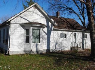 300 S Main St, Flanagan, IL 61740