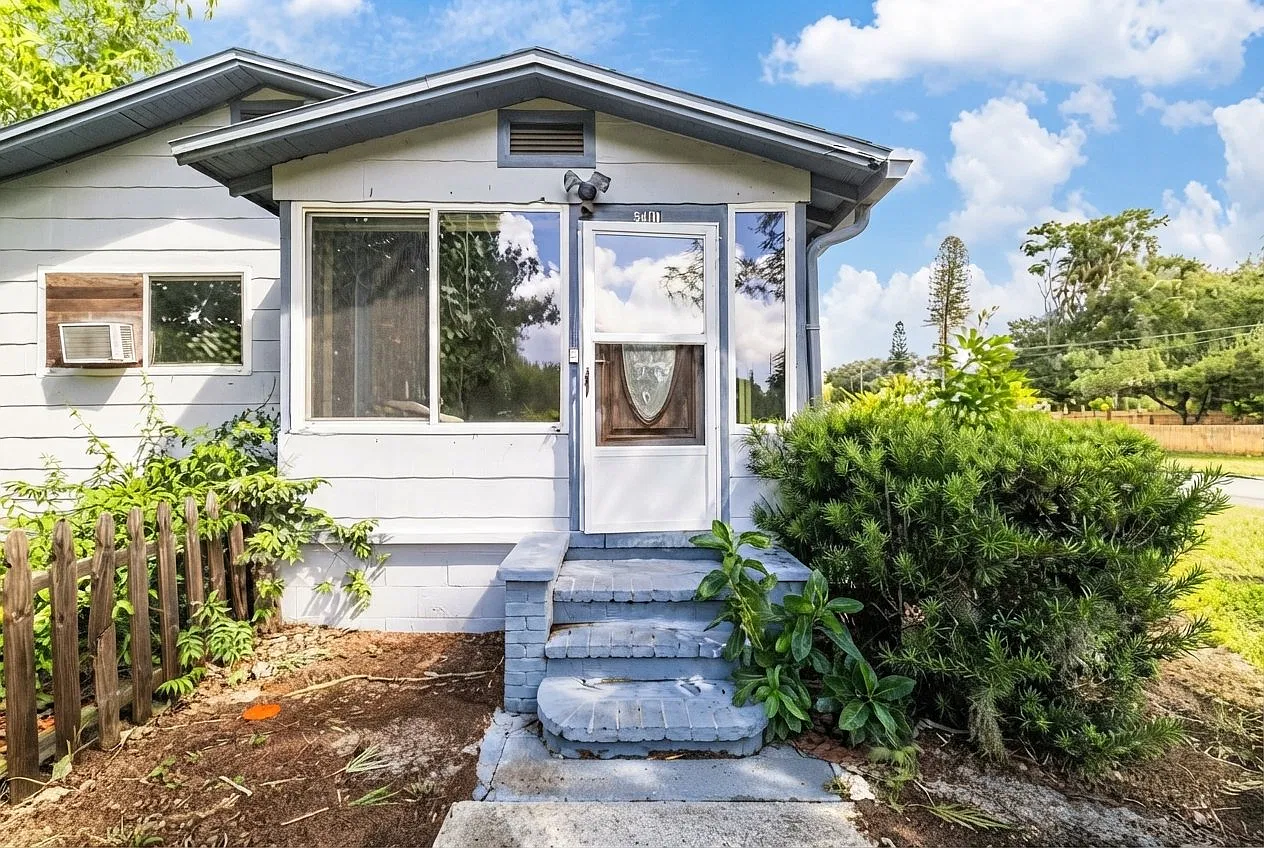 Pet-Friendly Gulfport 3BR | Huge Fenced Yard + Putting Green — Photo 1