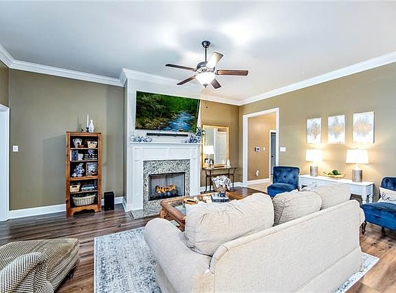 2nd image of 296 Highland Oaks Ave