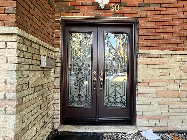 30 Moynes Ave — Photo 2