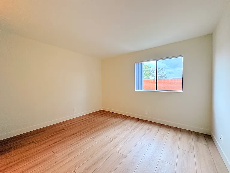 1340 Orange Grove Avenue — Photo 21