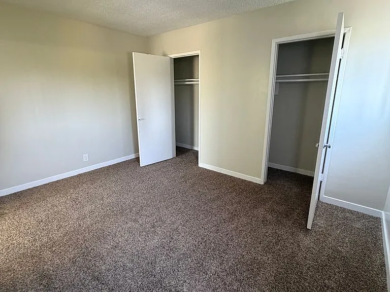 Stone Gate Apartments — Photo 58