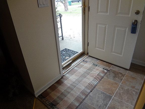 2nd image of 2326 S Landsdowne