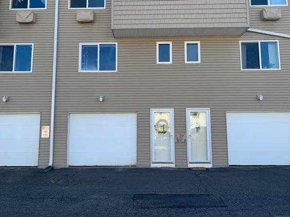 220 Main Street APT 7C, New Hartford, CT 06057