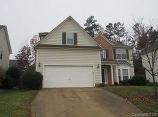 9801 Dauphine Dr, Charlotte, NC 28216