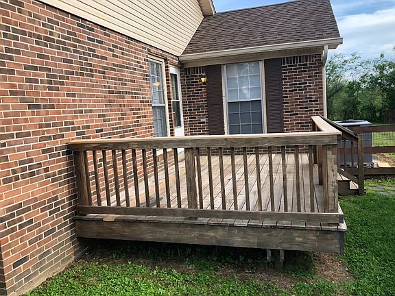 3rd image of 217 Hunter Dr #B
